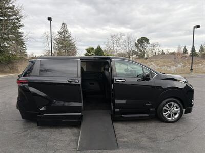 2021 Toyota Sienna XSE 7-Passenger  HANDICAP WHEELCHAIR ACCESSIBLE VAN - Photo 3 - Sacramento, CA 95821
