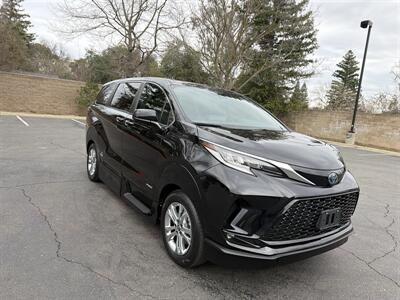 2021 Toyota Sienna XSE 7-Passenger  HANDICAP WHEELCHAIR ACCESSIBLE VAN - Photo 10 - Sacramento, CA 95821