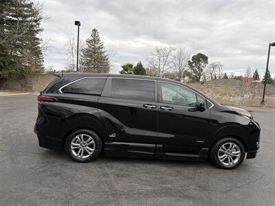 2021 Toyota Sienna XSE 7-Passenger  HANDICAP WHEELCHAIR ACCESSIBLE VAN - Photo 12 - Sacramento, CA 95821
