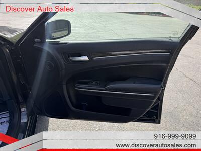 2013 Chrysler 300C   - Photo 16 - Sacramento, CA 95821