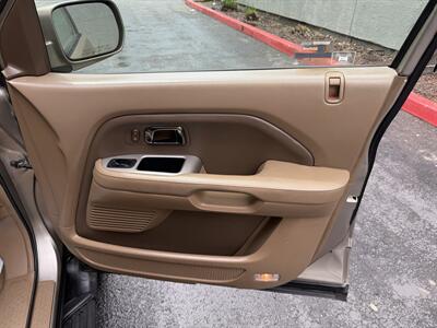 2006 Honda Pilot EX-L EX-L 4dr SUV AWD - Photo 16 - Sacramento, CA 95821