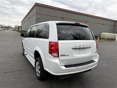 2017 Dodge Grand Caravan SE  HANDICAP WHEELCHAIR ACCESSIBLE VAN - Photo 15 - Sacramento, CA 95821