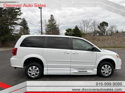 2017 Dodge Grand Caravan SE  HANDICAP WHEELCHAIR ACCESSIBLE VAN - Photo 9 - Sacramento, CA 95821