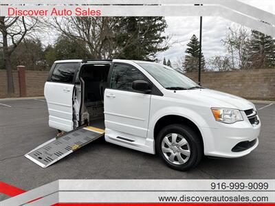 2017 Dodge Grand Caravan SE  HANDICAP WHEELCHAIR ACCESSIBLE VAN - Photo 6 - Sacramento, CA 95821