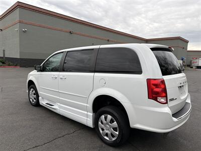 2017 Dodge Grand Caravan SE  HANDICAP WHEELCHAIR ACCESSIBLE VAN - Photo 14 - Sacramento, CA 95821