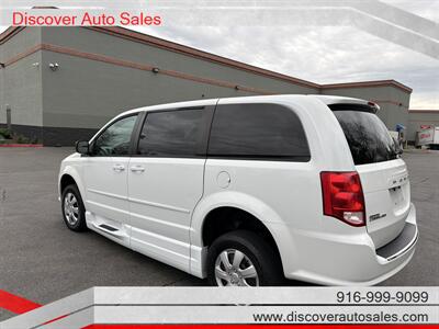 2017 Dodge Grand Caravan SE  HANDICAP WHEELCHAIR ACCESSIBLE VAN - Photo 14 - Sacramento, CA 95821