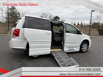 2017 Dodge Grand Caravan SE  HANDICAP WHEELCHAIR ACCESSIBLE VAN - Photo 8 - Sacramento, CA 95821