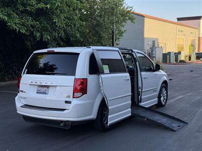 2014 Dodge Grand Caravan SXT HANDICAP WHEELCHAIR ACCESSIBLE VAN - Photo 8 - Sacramento, CA 95821