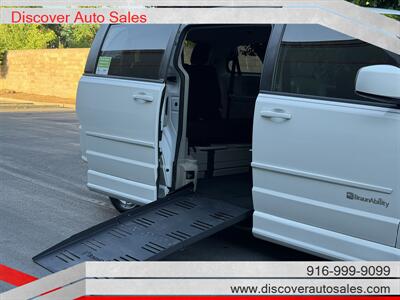 2014 Dodge Grand Caravan SXT HANDICAP WHEELCHAIR ACCESSIBLE VAN - Photo 7 - Sacramento, CA 95821