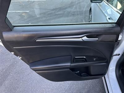2019 Ford Fusion Hybrid Titanium   - Photo 9 - Sacramento, CA 95821