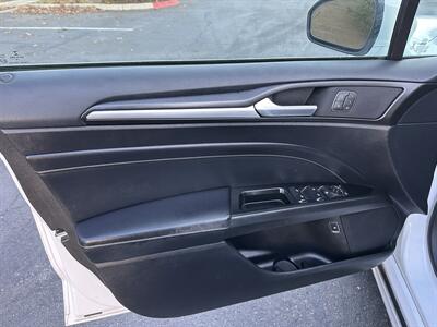 2019 Ford Fusion Hybrid Titanium   - Photo 11 - Sacramento, CA 95821