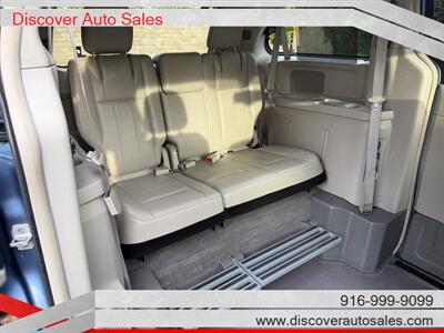 2011 Chrysler Town & Country Touring-L HANDICAP WHEELCHAIR ACCESSIBLE VAN - Photo 11 - Sacramento, CA 95821