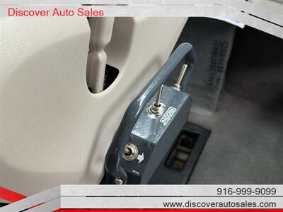 2011 Chrysler Town & Country Touring-L HANDICAP WHEELCHAIR ACCESSIBLE VAN - Photo 15 - Sacramento, CA 95821