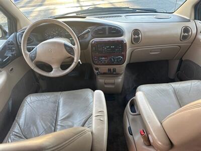 2000 Chrysler Town & Country LXi  Handicap wheelchair accessible van - Photo 20 - Sacramento, CA 95821