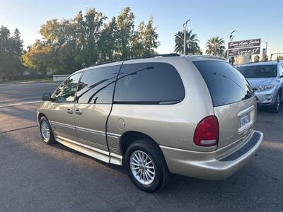 2000 Chrysler Town & Country LXi  Handicap wheelchair accessible van - Photo 14 - Sacramento, CA 95821