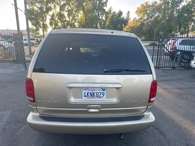 2000 Chrysler Town & Country LXi  Handicap wheelchair accessible van - Photo 16 - Sacramento, CA 95821