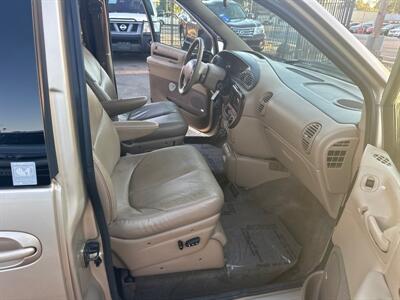 2000 Chrysler Town & Country LXi  Handicap wheelchair accessible van - Photo 49 - Sacramento, CA 95821