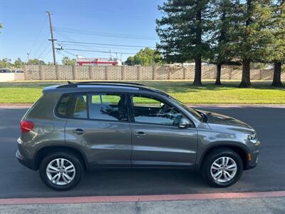 2015 Volkswagen Tiguan S   - Photo 5 - Sacramento, CA 95821