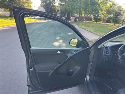 2015 Volkswagen Tiguan S   - Photo 15 - Sacramento, CA 95821