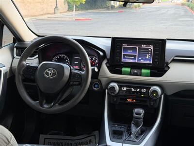 2020 Toyota RAV4 XLE - Photo 12 - Sacramento, CA 95821