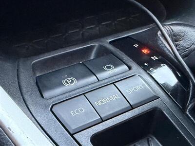2020 Toyota RAV4 XLE - Photo 13 - Sacramento, CA 95821