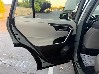 2020 Toyota RAV4 XLE - Photo 8 - Sacramento, CA 95821