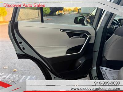 2020 Toyota RAV4 XLE - Photo 8 - Sacramento, CA 95821