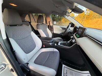 2020 Toyota RAV4 XLE - Photo 15 - Sacramento, CA 95821