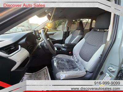 2020 Toyota RAV4 XLE - Photo 7 - Sacramento, CA 95821