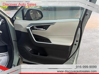 2020 Toyota RAV4 XLE - Photo 16 - Sacramento, CA 95821