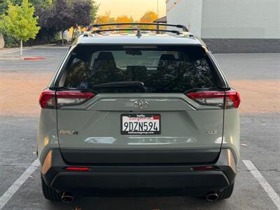 2020 Toyota RAV4 XLE - Photo 4 - Sacramento, CA 95821