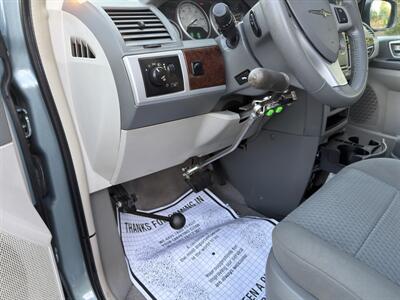 2010 Chrysler Town & Country Touring HANDICAP WHEELCHAIR ACCESSIBLE VAN - Photo 21 - Sacramento, CA 95821