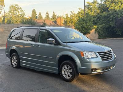 2010 Chrysler Town & Country Touring HANDICAP WHEELCHAIR ACCESSIBLE VAN - Photo 8 - Sacramento, CA 95821