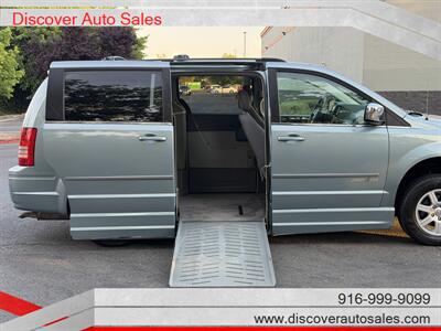 2010 Chrysler Town & Country Touring HANDICAP WHEELCHAIR ACCESSIBLE VAN - Photo 10 - Sacramento, CA 95821