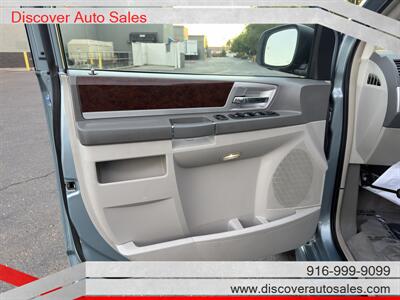 2010 Chrysler Town & Country Touring HANDICAP WHEELCHAIR ACCESSIBLE VAN - Photo 23 - Sacramento, CA 95821