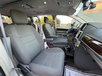 2010 Chrysler Town & Country Touring HANDICAP WHEELCHAIR ACCESSIBLE VAN - Photo 20 - Sacramento, CA 95821