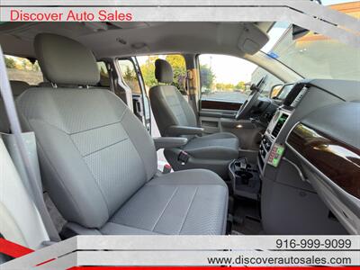 2010 Chrysler Town & Country Touring HANDICAP WHEELCHAIR ACCESSIBLE VAN - Photo 20 - Sacramento, CA 95821