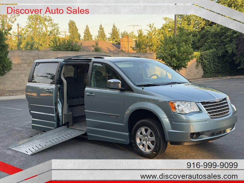 2010 Chrysler Town & Country Touring  HANDICAP WHEELCHAIR ACCESSIBLE VAN - Photo 1 - Sacramento, CA 95821