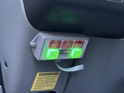 2006 Dodge Grand Caravan SXT HANDICAP WHEELCHAIR ACCESSIBLE VAN - Photo 18 - Sacramento, CA 95821