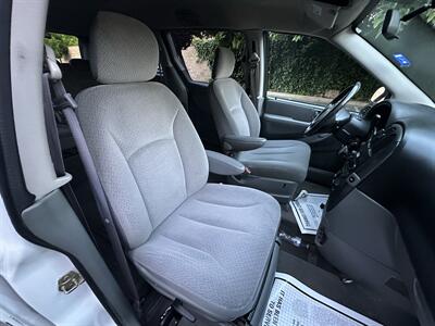 2006 Dodge Grand Caravan SXT HANDICAP WHEELCHAIR ACCESSIBLE VAN - Photo 16 - Sacramento, CA 95821
