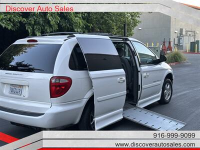 2006 Dodge Grand Caravan SXT HANDICAP WHEELCHAIR ACCESSIBLE VAN - Photo 13 - Sacramento, CA 95821