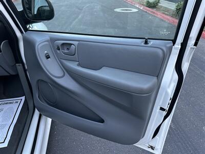 2006 Dodge Grand Caravan SXT HANDICAP WHEELCHAIR ACCESSIBLE VAN - Photo 15 - Sacramento, CA 95821