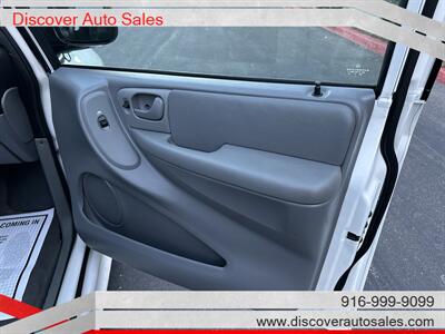 2006 Dodge Grand Caravan SXT HANDICAP WHEELCHAIR ACCESSIBLE VAN - Photo 15 - Sacramento, CA 95821