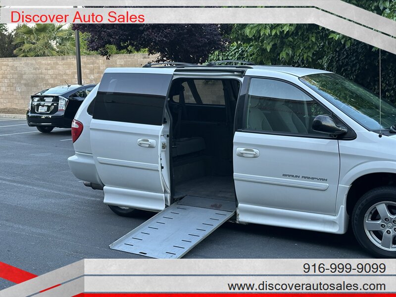 2006 Dodge Grand Caravan SXT  HANDICAP WHEELCHAIR ACCESSIBLE VAN