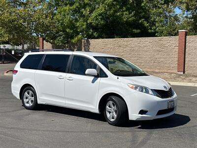 2014 Toyota Sienna LE 8-Passenger   - Photo 26 - Sacramento, CA 95821