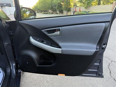 2013 Toyota Prius Plug-in Hybrid   - Photo 16 - Sacramento, CA 95821
