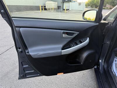 2013 Toyota Prius Plug-in Hybrid   - Photo 11 - Sacramento, CA 95821