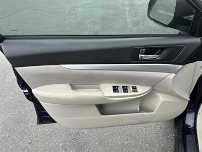 2014 Subaru Outback 2.5i   - Photo 11 - Sacramento, CA 95821