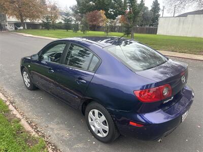 2005 Mazda Mazda3 i   - Photo 9 - Sacramento, CA 95821
