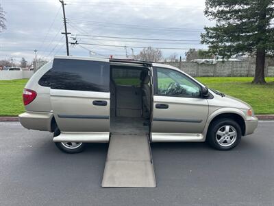 2005 Dodge Grand Caravan Handicap Wheelchair accessible van  